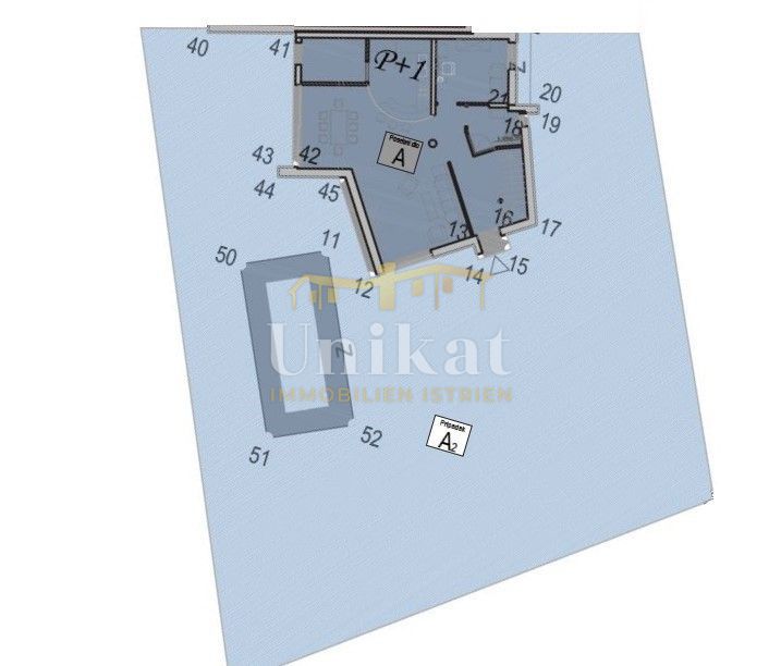 Moderna dvojna hiša s bazenom in pogledom na morje